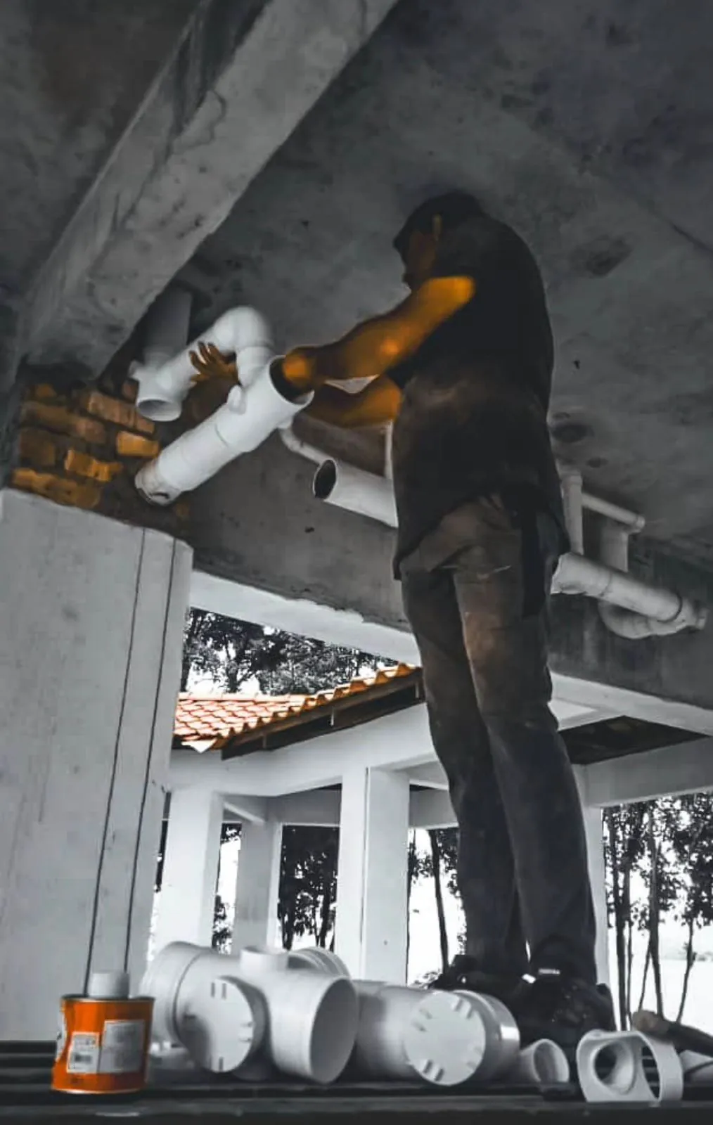 Repair work on an exposed exterior water pipe